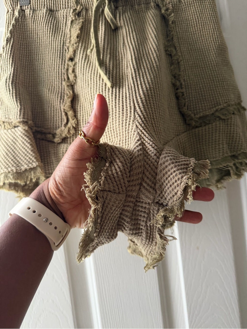 High-Waist Waffle Knit Frayed Shorts — Olive - Picture 4 of 5